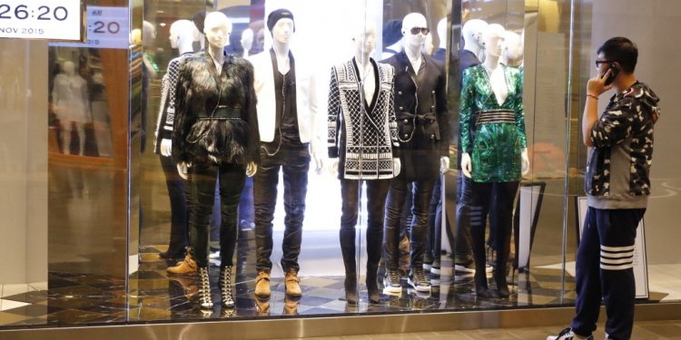 Hundreds hit NorthPark for