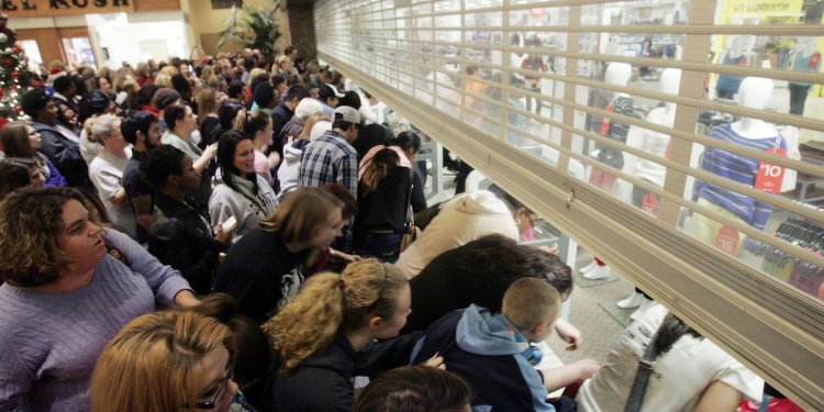 Malls announce Black Friday