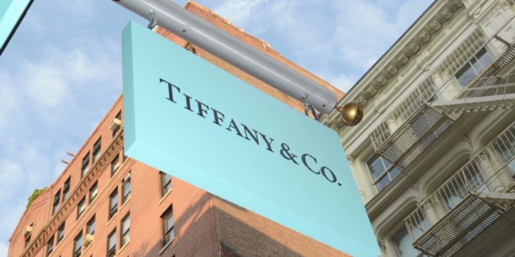 Tiffany sparkles in China and