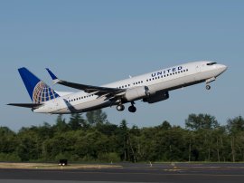 united air companies 737-800 scimitar winglet